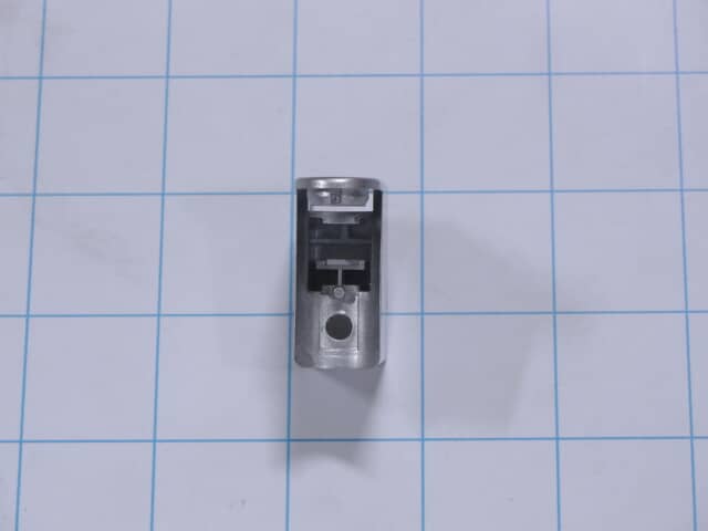 Embout de poignée de porte de micro-ondes Samsung DE67-00222C, inférieur