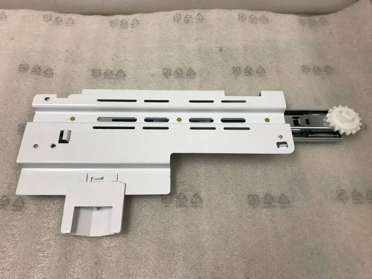 DA97-13261B ASSEMBLY RAIL-LOW LEFT