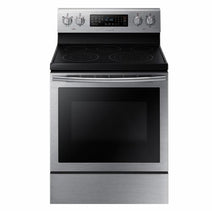 Cuisinière électrique à convection autonome Samsung NE59J7630SS/AA de 5,9 pi³
