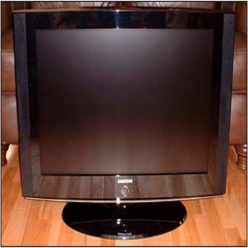 Samsung LNT3242HX/XAA Television - UHD Smart TV with Enhanced Brightness