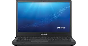 Samsung NP300V4AA02US : ordinateur portable HD 14 pouces avec carte graphique Intel et connectivité WiFi.