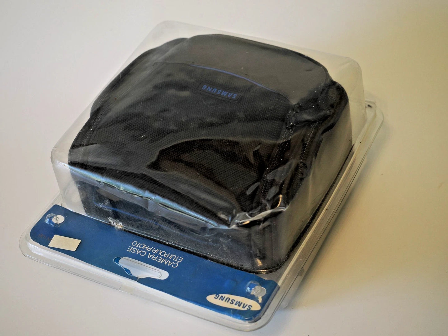 Samsung Mobile Galaxy Carrying Case (400g) - ED-CC9N10B